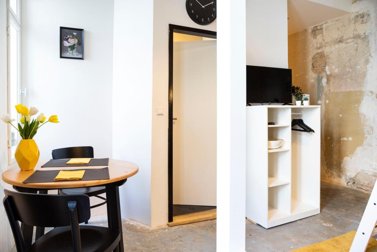 Shabby Chic Apartment +Freshly Furnished +Self Check-In Berlijn Buitenkant foto